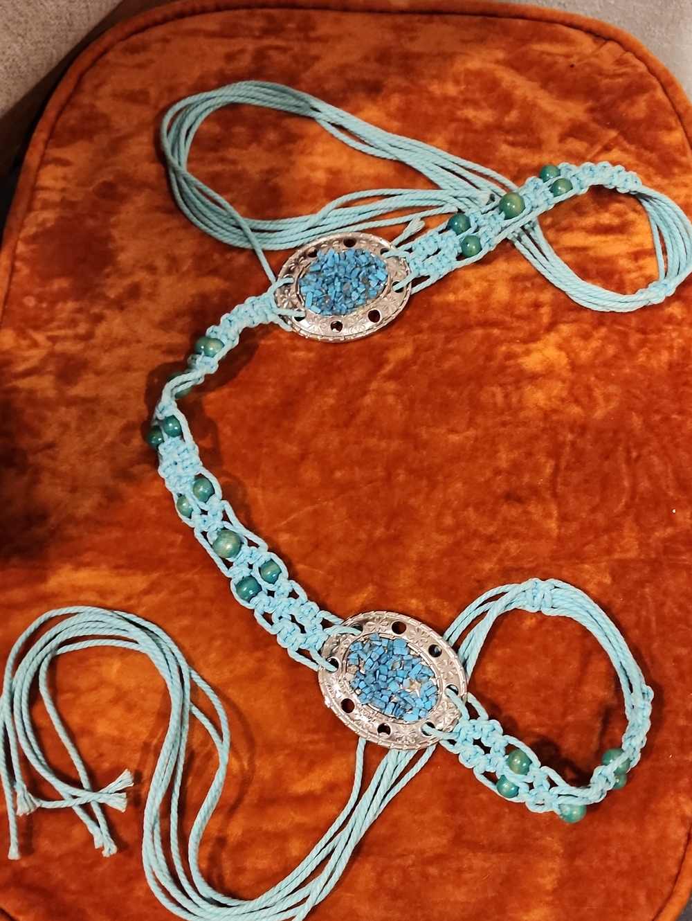 Vintage Handcrafted Turquoise Macramé Necklace with Silver Accents